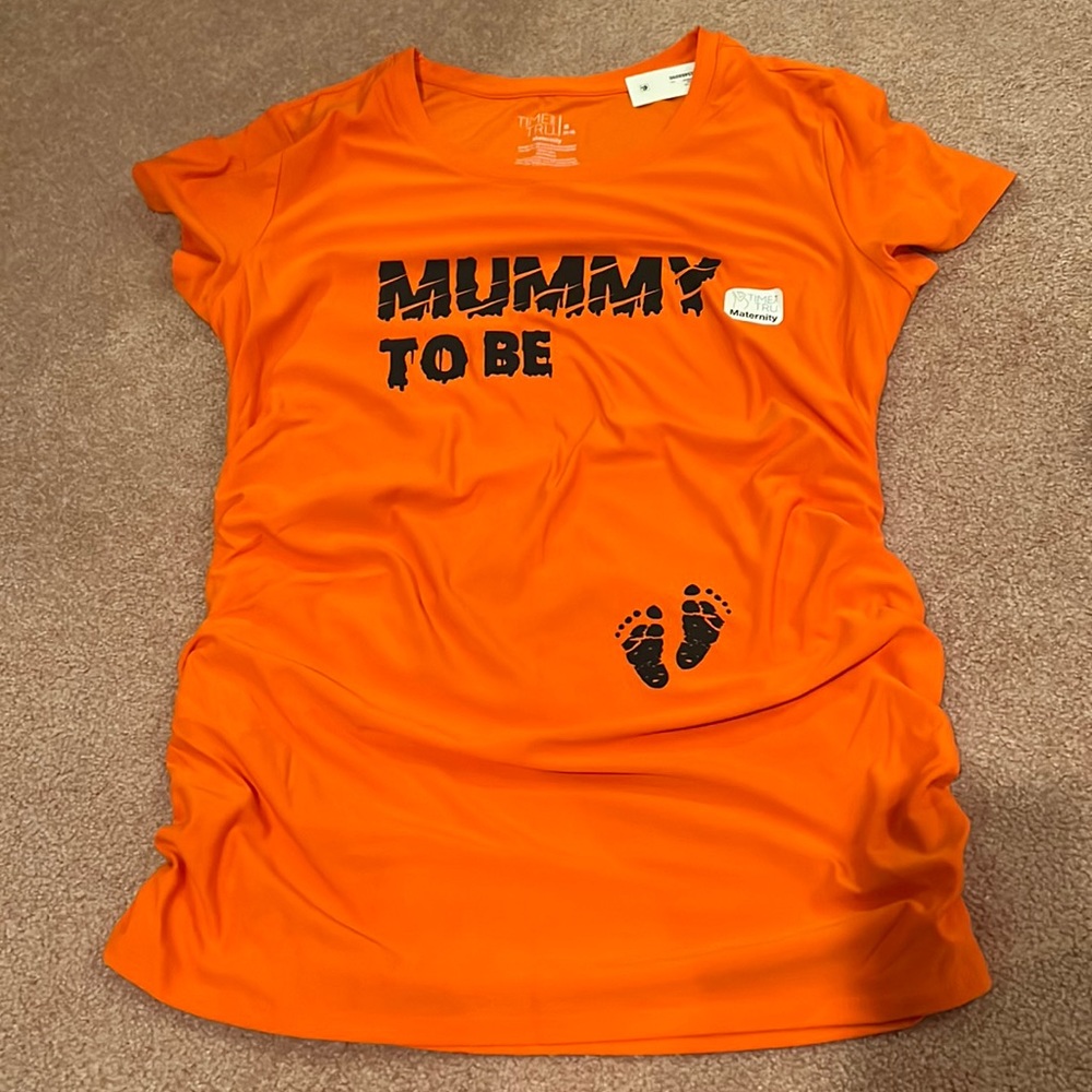 NWT Mummy to be maternity tee